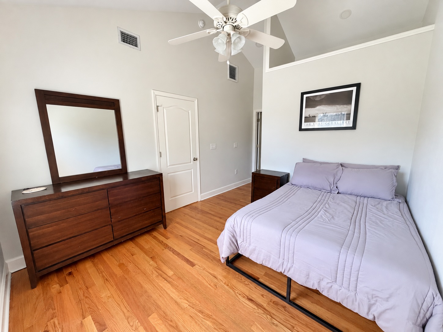 940 Hawthorne Street — 3BR · Walk to TMH