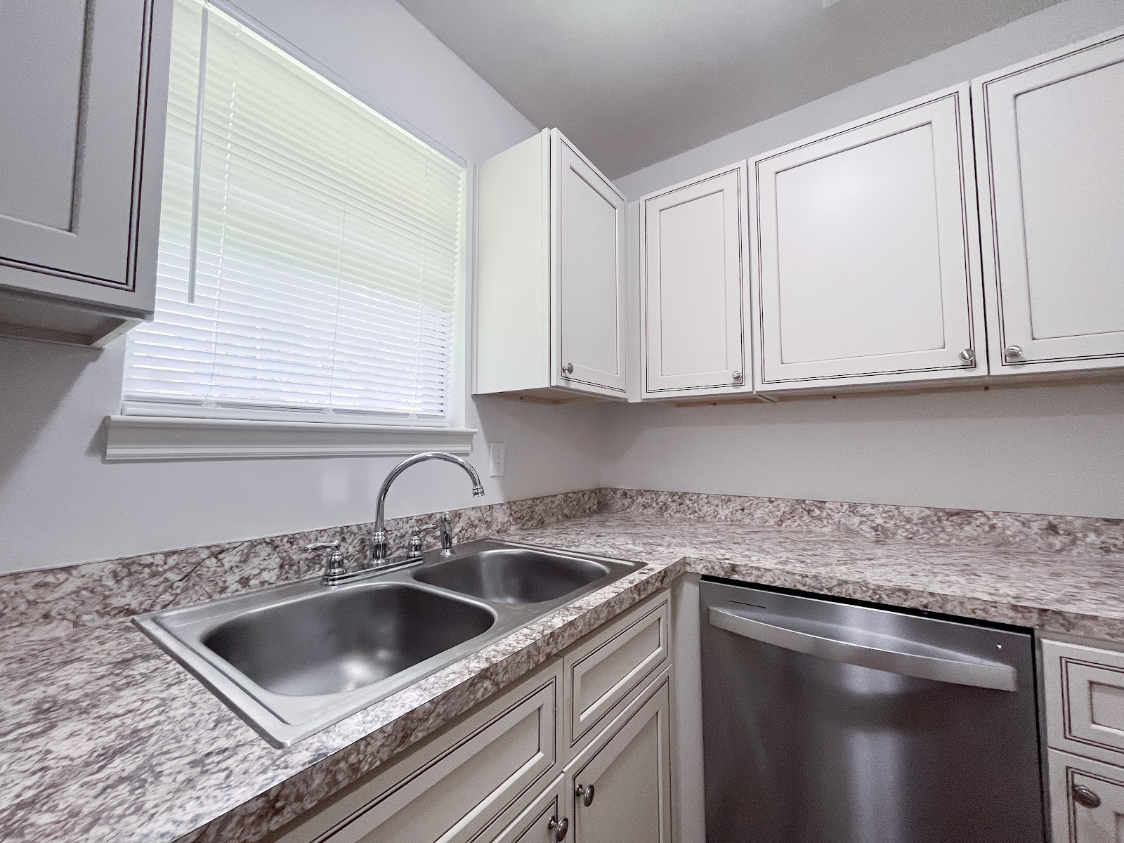 2119 Melanie Drive — 3BR