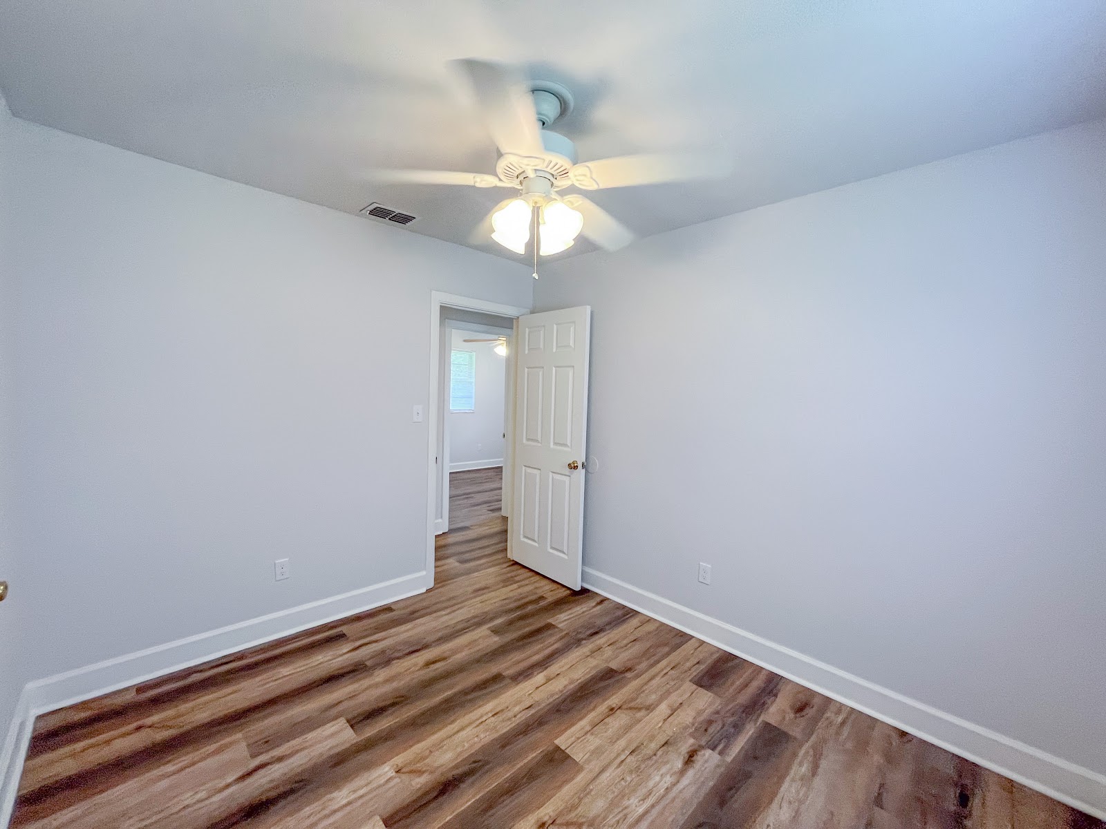 2119 Melanie Drive — 3BR