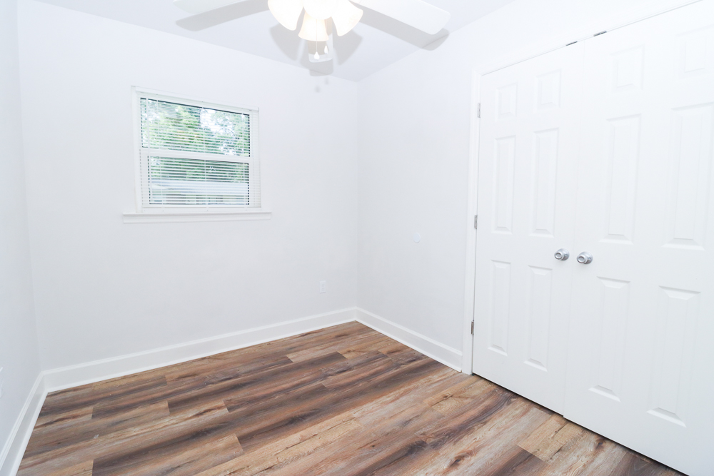 2115 Melanie Drive — 3BR
