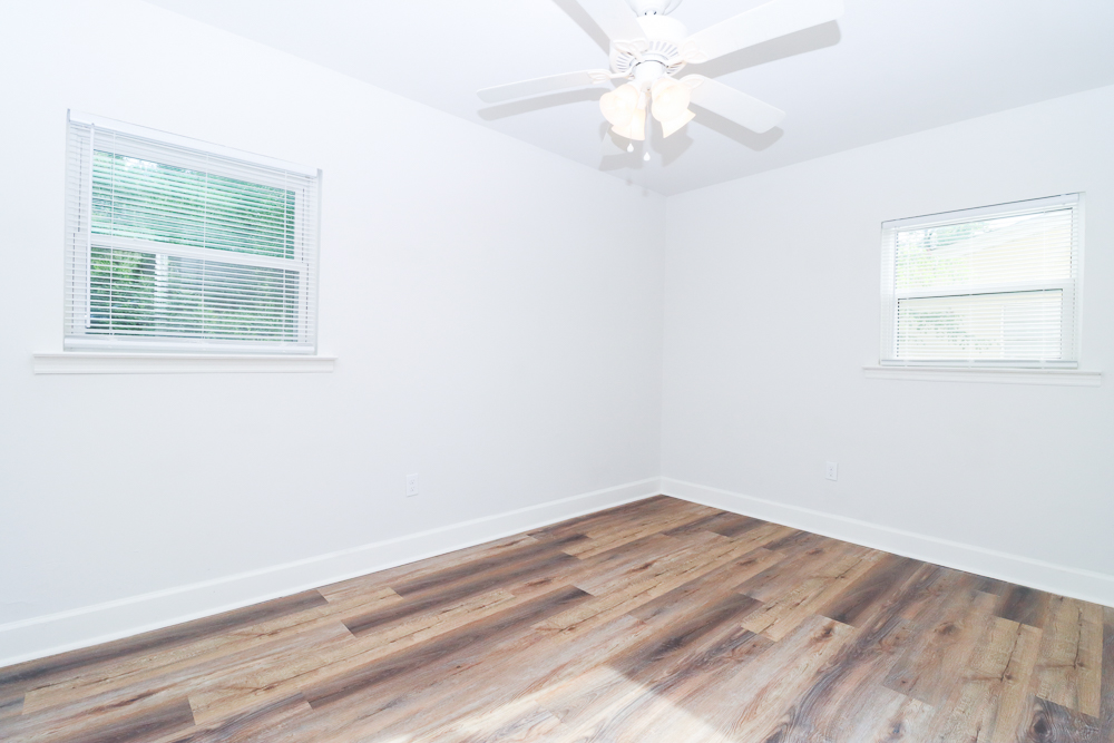 2115 Melanie Drive — 3BR