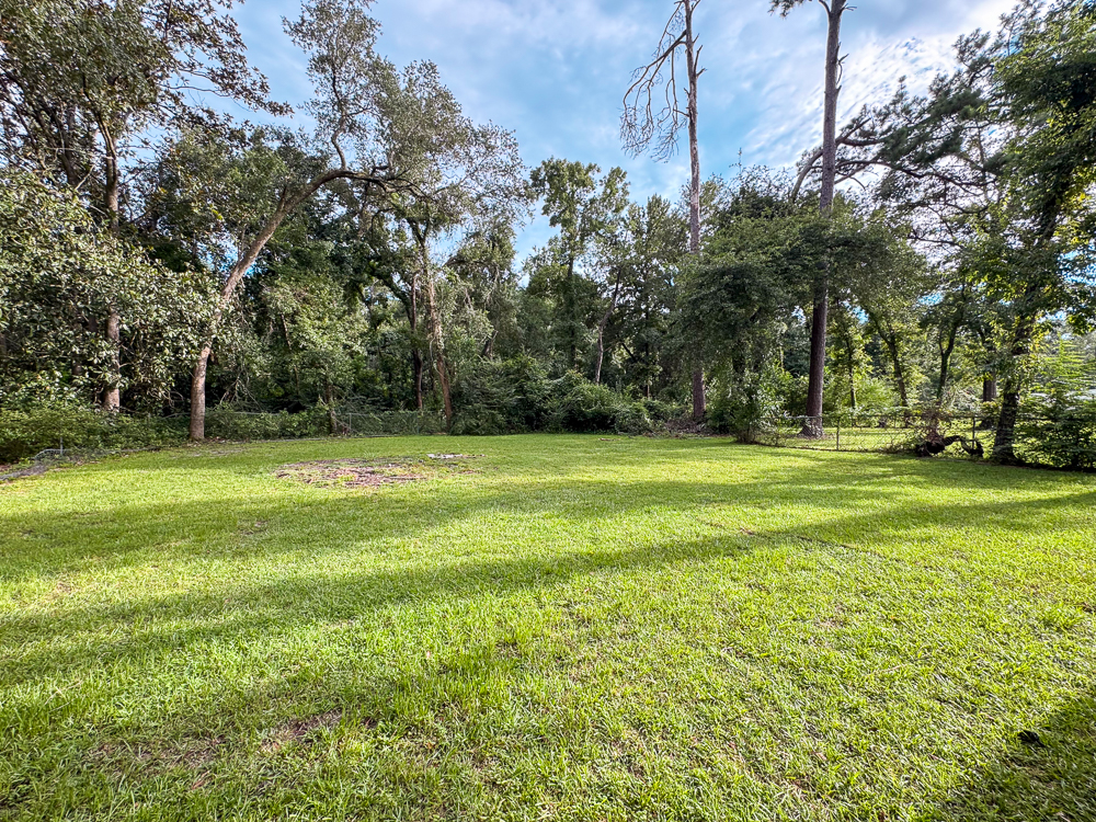 2115 Melanie Drive — 3BR