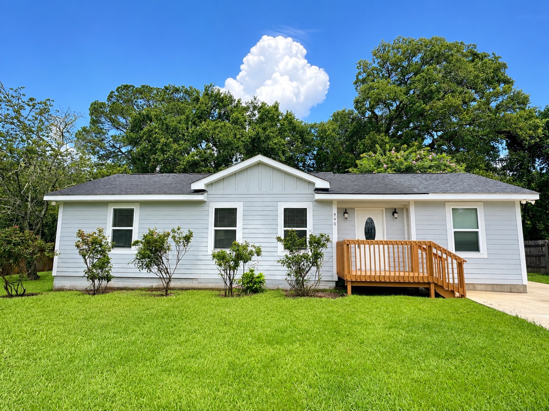 Executive Home — 3BR · Near TMH